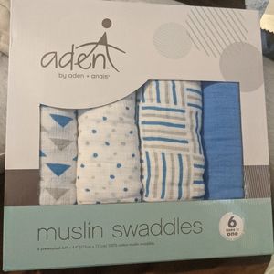 Aden + Anais Swaddle Set